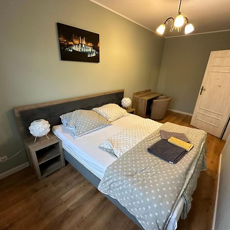 Apartament Kleopatra Γκνιέζνο Εξωτερικό φωτογραφία